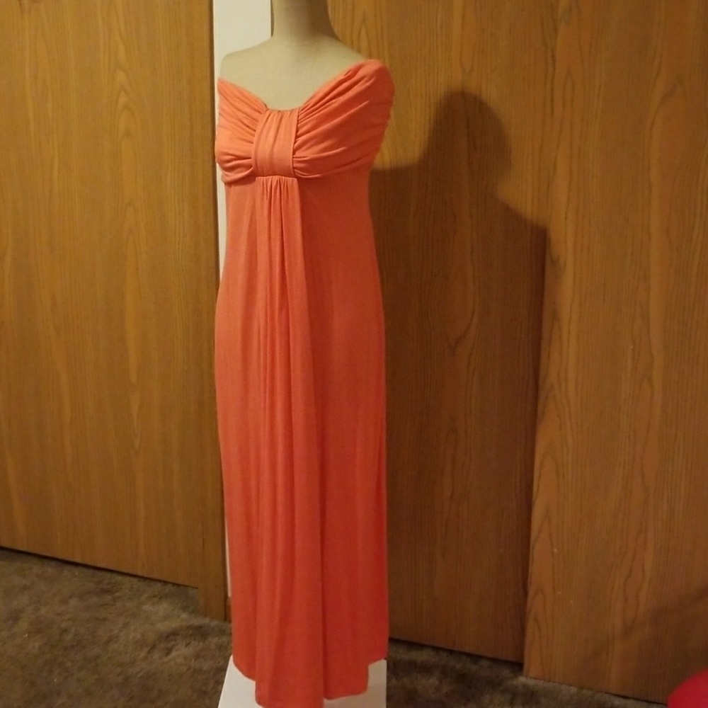 Dress - Picture 2 of 4